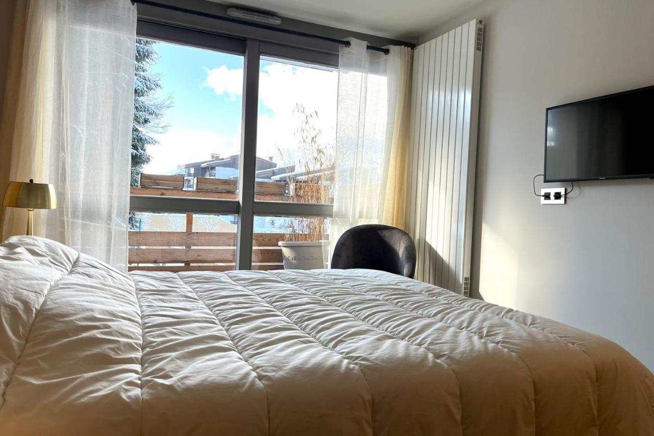 Modern At The Foot Of The Slopes In
