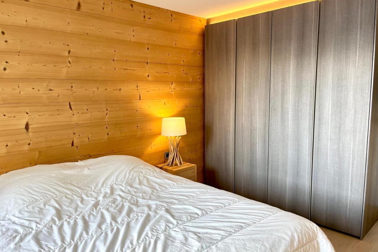 Modern At The Foot Of The Slopes In